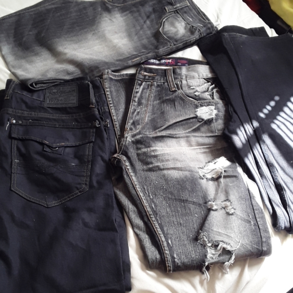 4 pairs of jeans